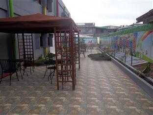 Aziza Hotel Pekanbaru Exterior photo